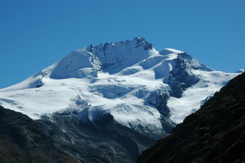 Blick auf das Rinfieschhorn auf dem Weg von den Täschalmen nach Zermatt