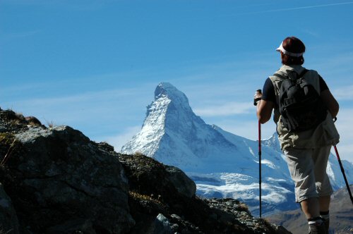 Blick auf das Matterhorn auf dem Weg nach Zermatt über Ober Satteln