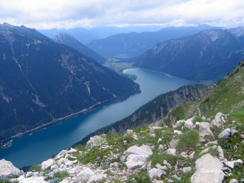 Blick von der Seekarspitze auf den Achensee