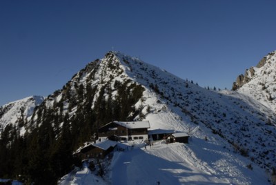 Blick auf den Berggasthof Herzogstand