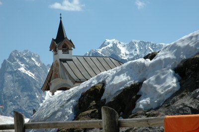 Blick auf den Wilden Kaiser von der Ritzaualm aus (Im April 2006)