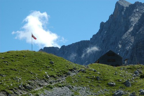 Lamsenjochhütte (1953 m)