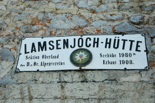 Schild der Lamsenjochhütte