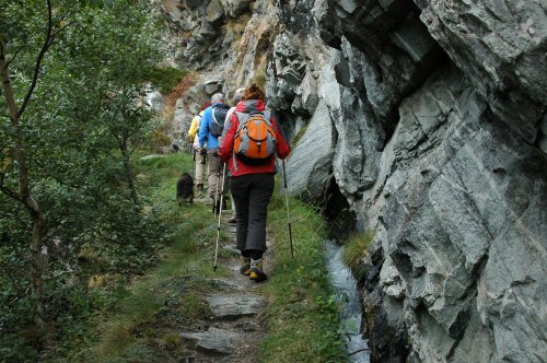 Wasserleitungsweg im Rhonetal von Eggerberg nach Ze Steinu