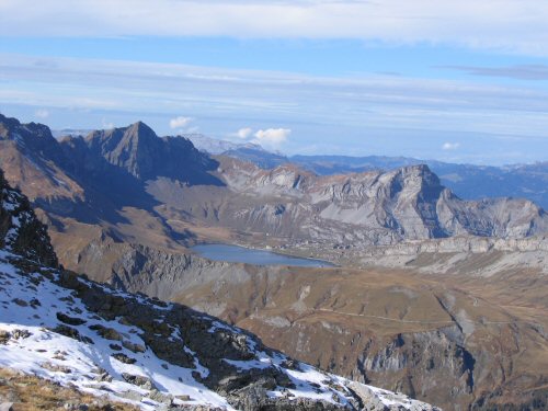 Blick auf die Schweizer Berge vom Gipfel des Klettersteigs am Sustenpass