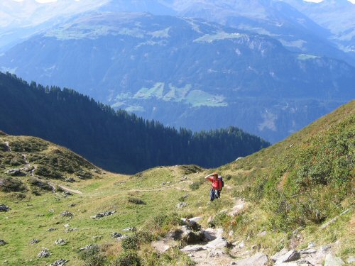 Blick ins Zillertal auf dem Weg zur Edelhütte