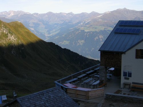 Edelhütte, Mayrhofen, mit Blick ins Zillertal